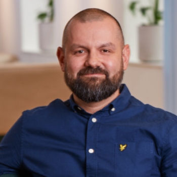 Nazar Paradivskyy Director, Regulatory Affairs, Thomson Reuters
